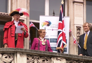 Sir David, The Mayor of Southend and the campaign's Town Crier